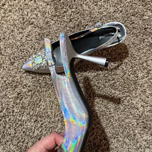 Abound Iridescent Silver Heels, women’s size 10 - adorable - Picture 3 of 4